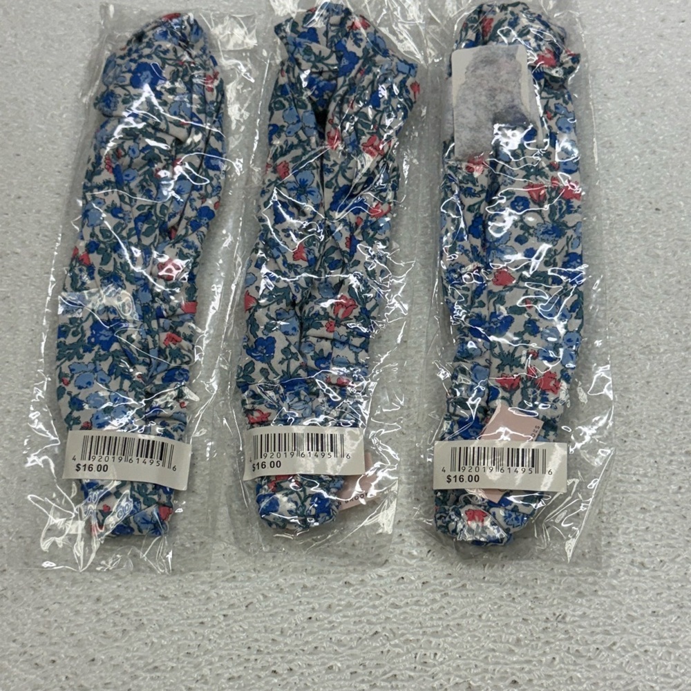 🌸 Violet & Brooks Floral Hair Accessories Set – 3 Pieces 🌸 blue, red, white